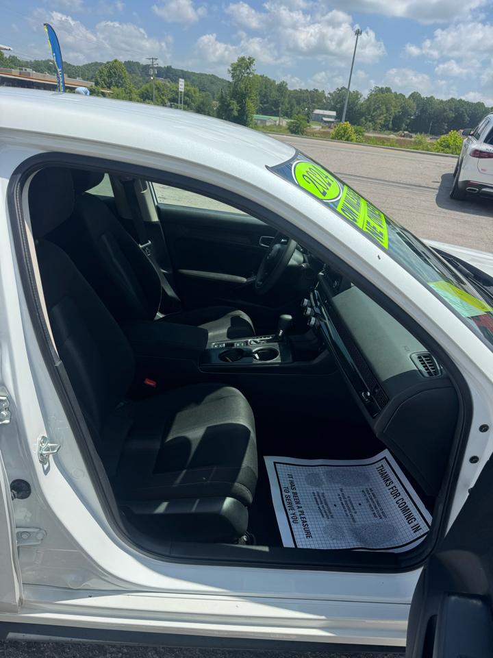 Honda Civic Hatchback LX CVT 2024