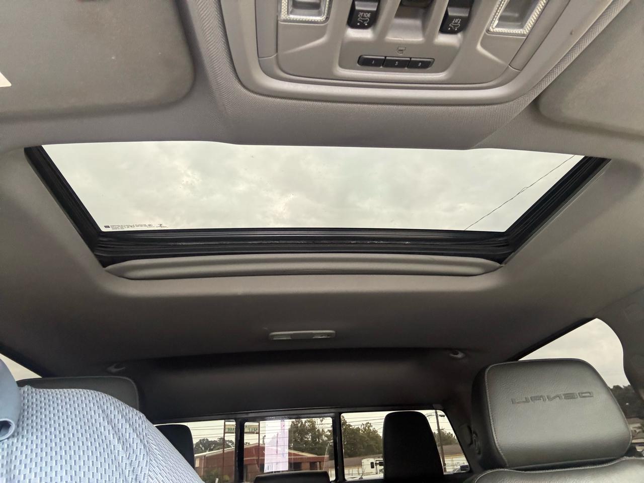 GMC Sierra 1500 4WD Crew Cab 147" Denali 2019