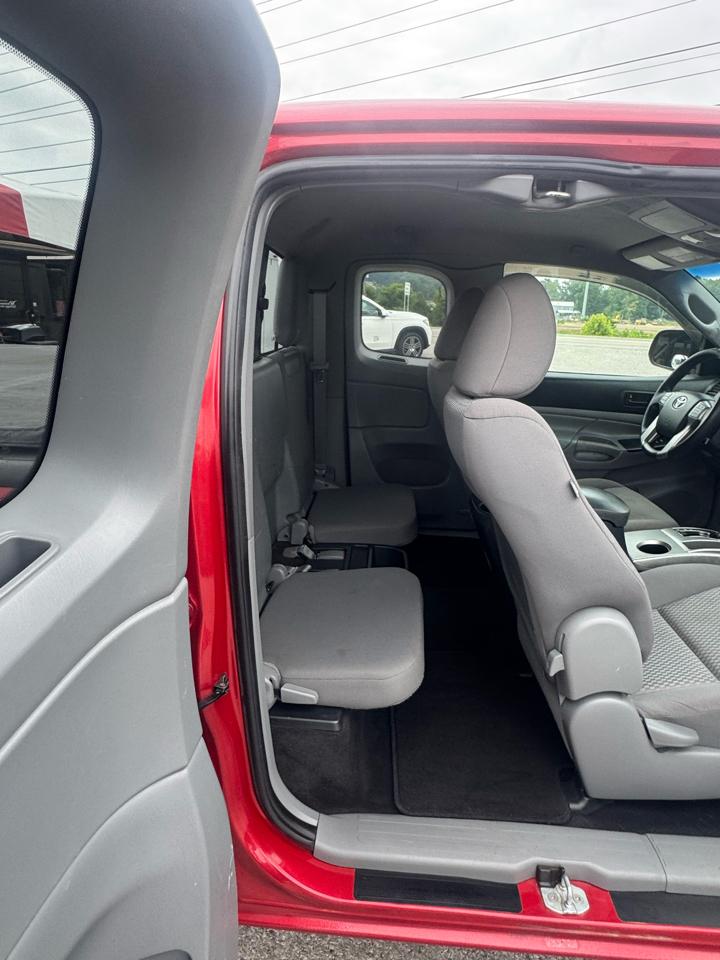 Toyota Tacoma 4WD Access Cab V6 MT (Natl) 2013