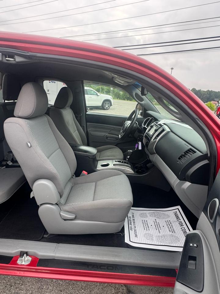 Toyota Tacoma 4WD Access Cab V6 MT (Natl) 2013