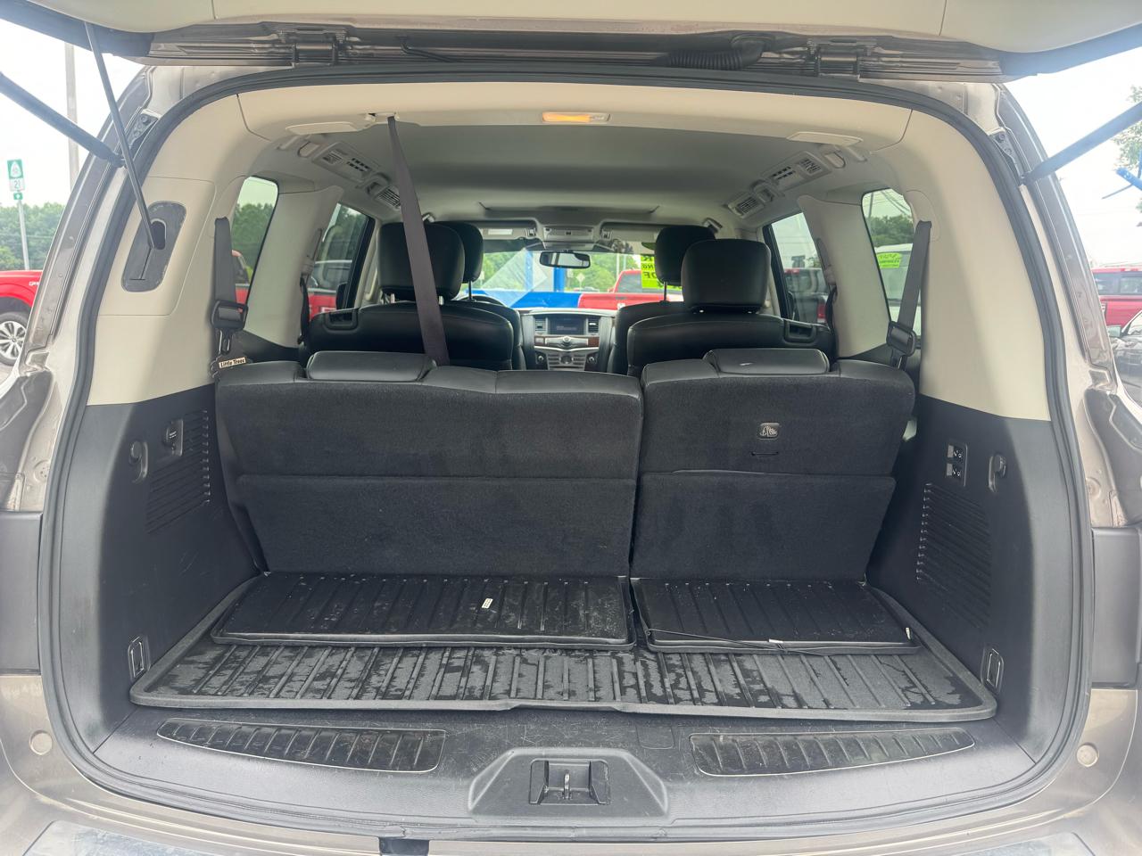 Infiniti QX80 LUXE AWD 2019