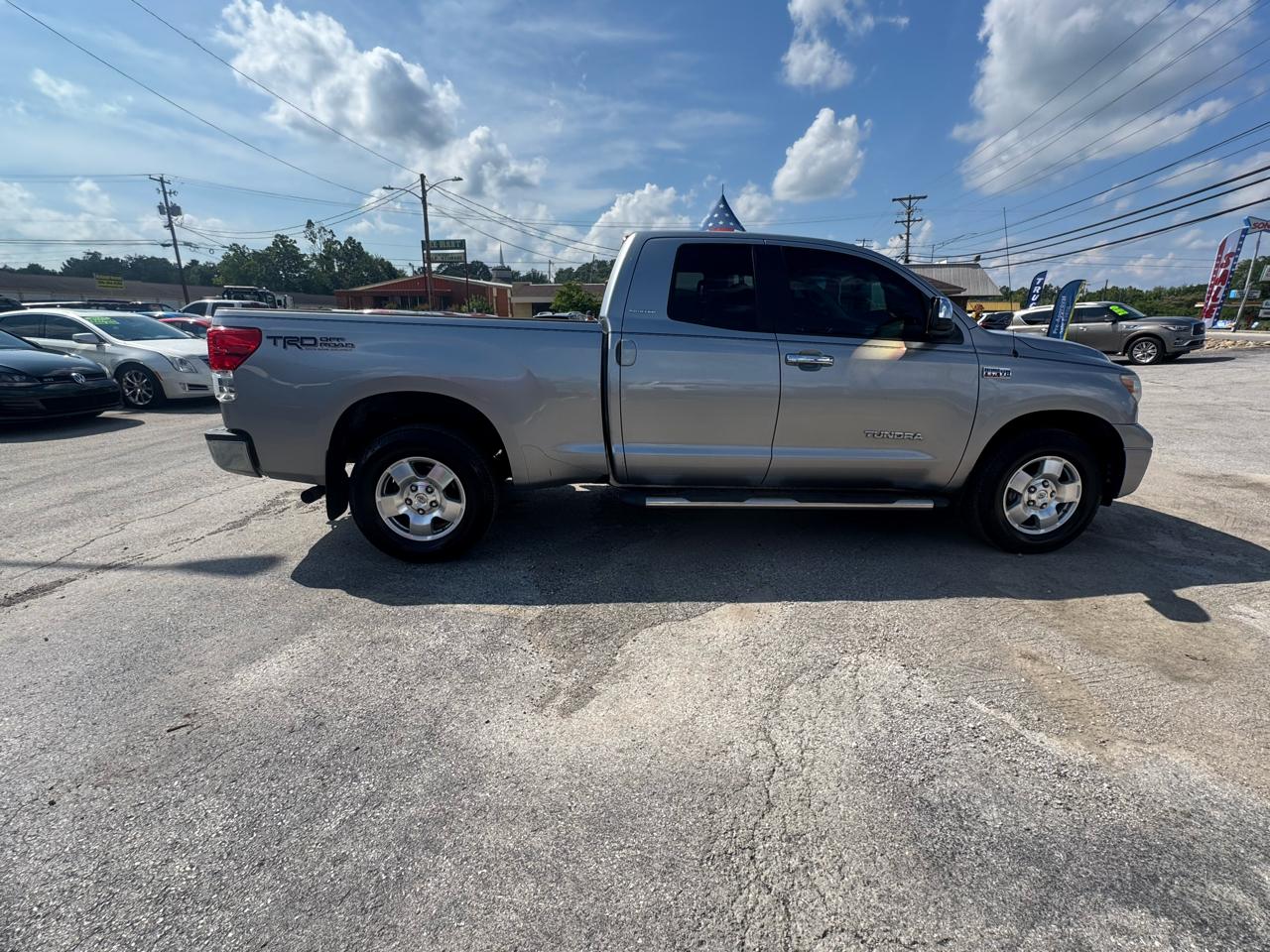 Toyota Tundra 2WD Truck Dbl 5.7L V8 6-Spd AT LTD (Natl) 2010