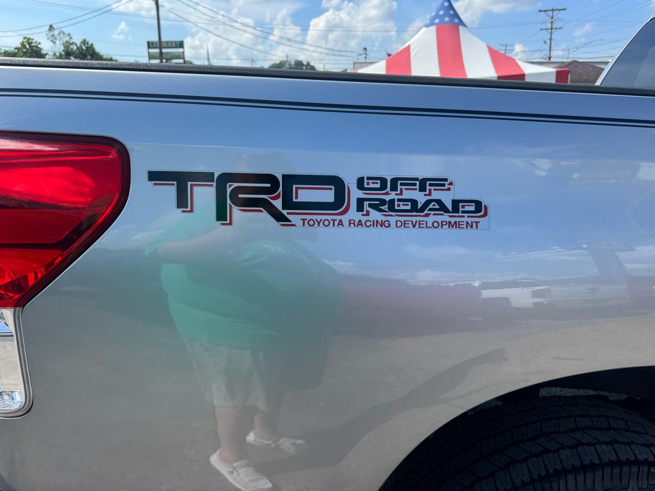 Toyota Tundra 2WD Truck Dbl 5.7L V8 6-Spd AT LTD (Natl) 2010
