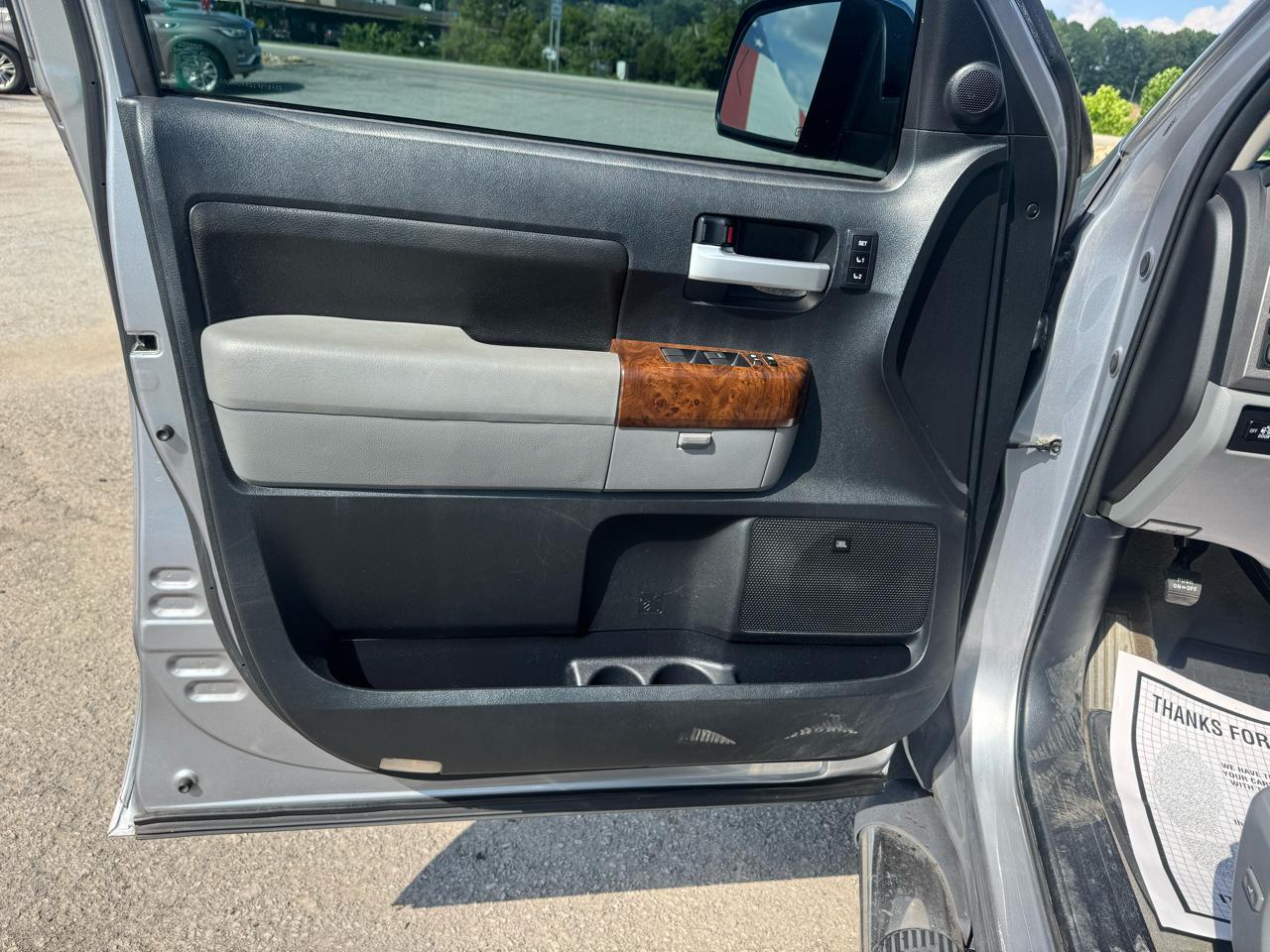Toyota Tundra 2WD Truck Dbl 5.7L V8 6-Spd AT LTD (Natl) 2010