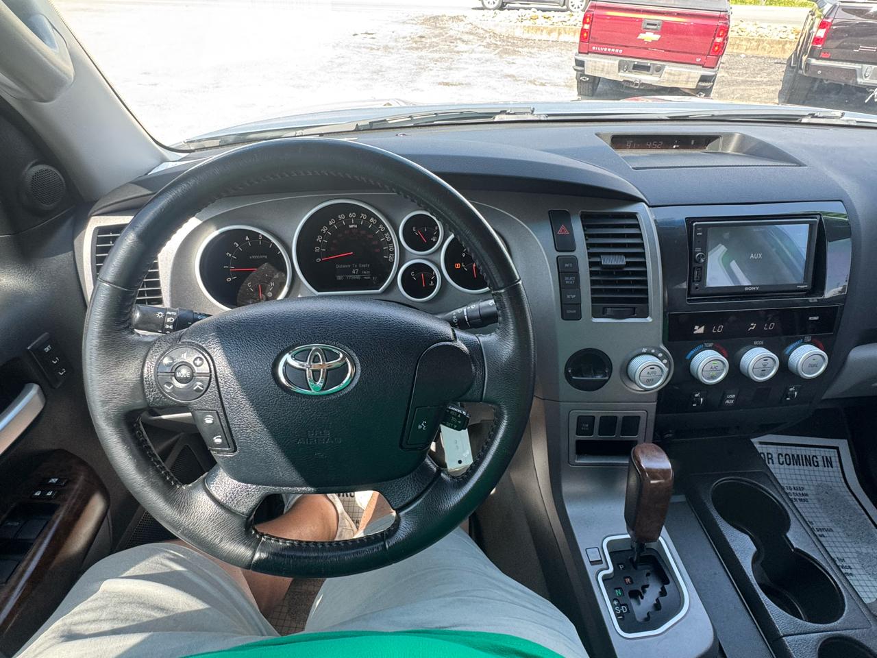 Toyota Tundra 2WD Truck Dbl 5.7L V8 6-Spd AT LTD (Natl) 2010