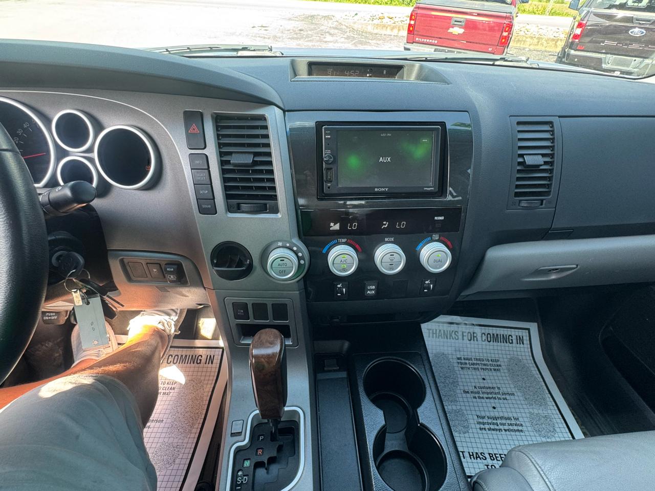 Toyota Tundra 2WD Truck Dbl 5.7L V8 6-Spd AT LTD (Natl) 2010