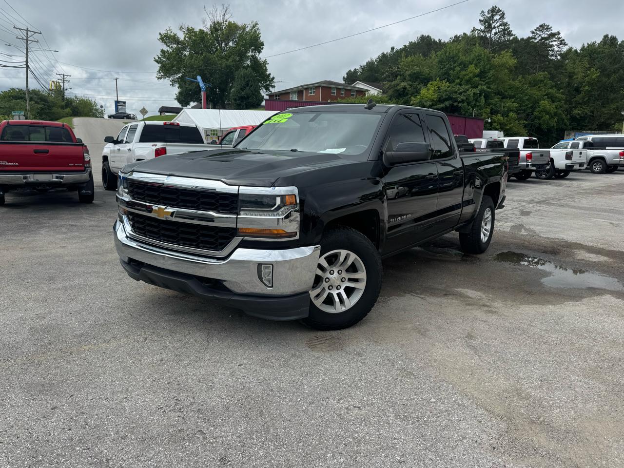 2017 Chevrolet Silverado 1500 4WD Double Cab 143.5" LT w/1LT
