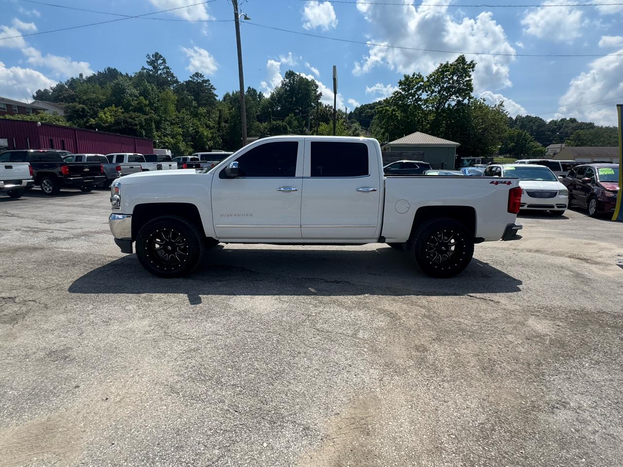 Chevrolet Silverado 1500 4WD Crew Cab 143.5" LTZ w/1LZ 2018