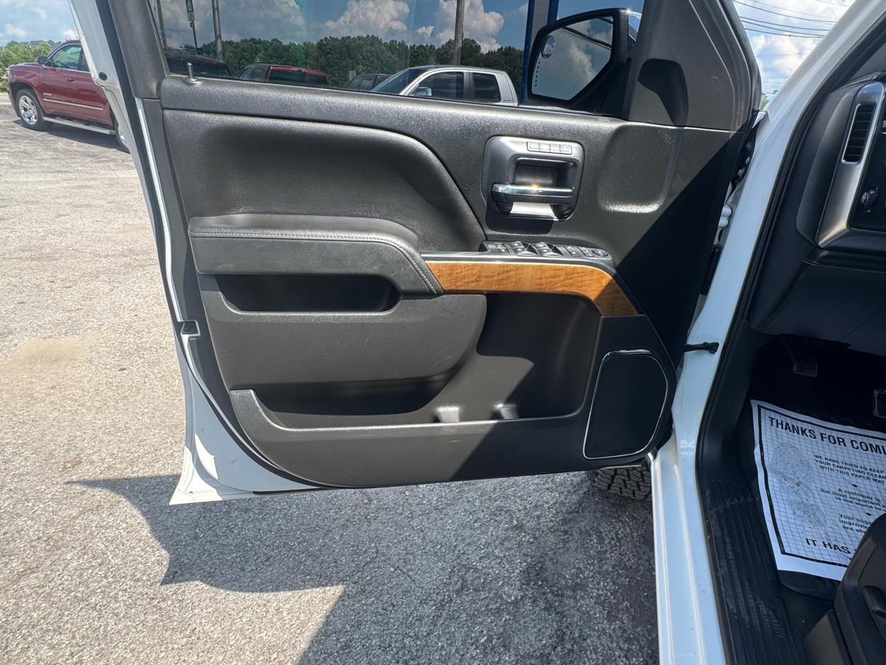 Chevrolet Silverado 1500 4WD Crew Cab 143.5" LTZ w/1LZ 2018