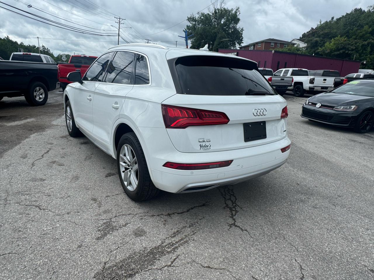 Audi Q5 Titanium Premium 45 TFSI quattro 2020