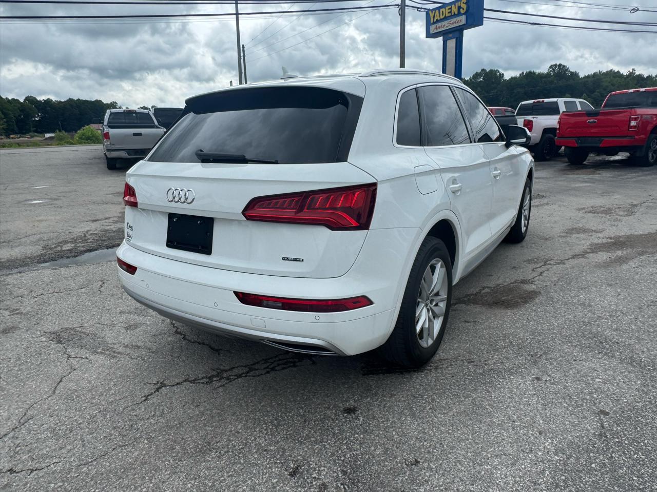 Audi Q5 Titanium Premium 45 TFSI quattro 2020