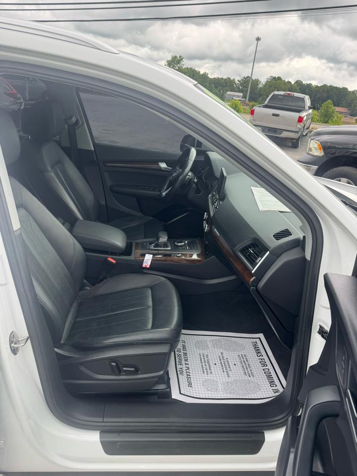 Audi Q5 Titanium Premium 45 TFSI quattro 2020