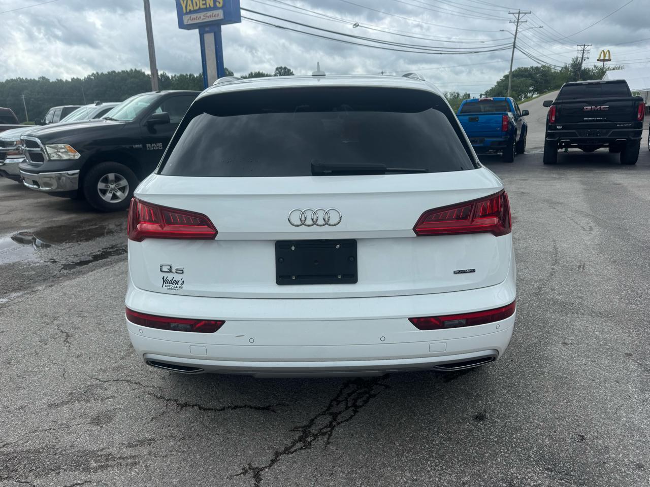 Audi Q5 Titanium Premium 45 TFSI quattro 2020