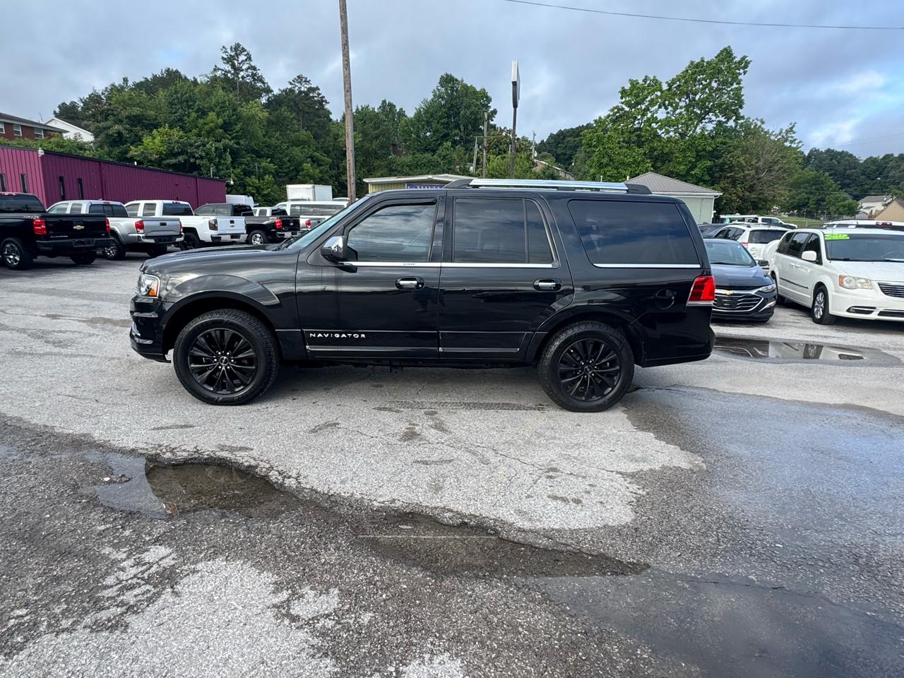 Lincoln Navigator 4WD 4dr 2015