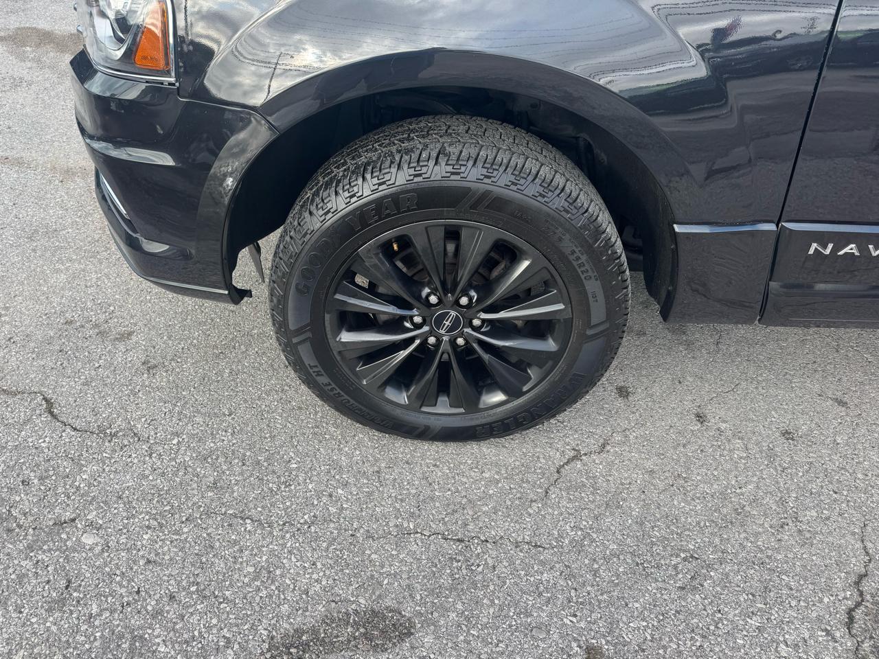 Lincoln Navigator 4WD 4dr 2015