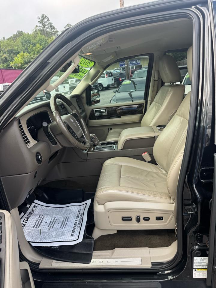 Lincoln Navigator 4WD 4dr 2015