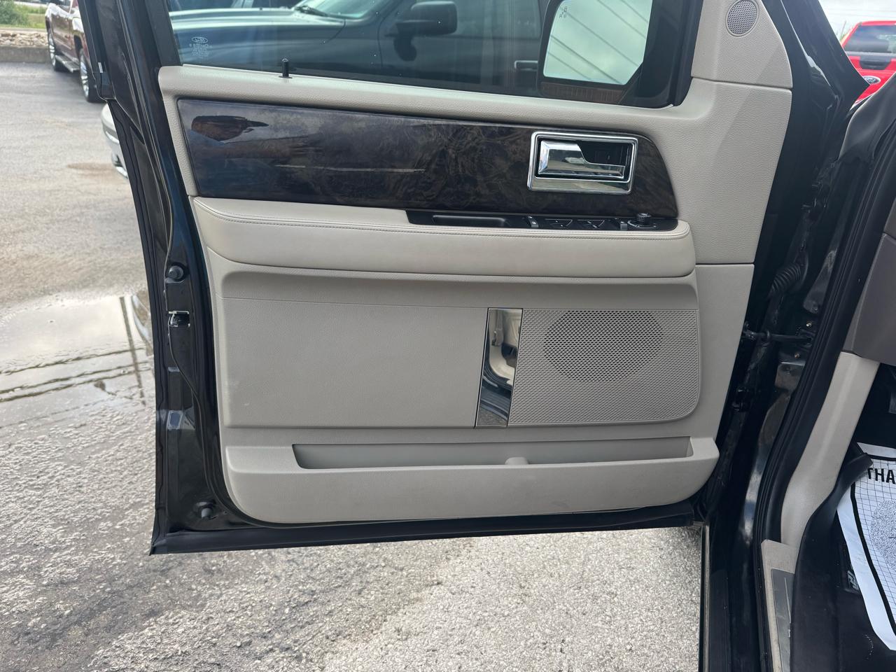 Lincoln Navigator 4WD 4dr 2015