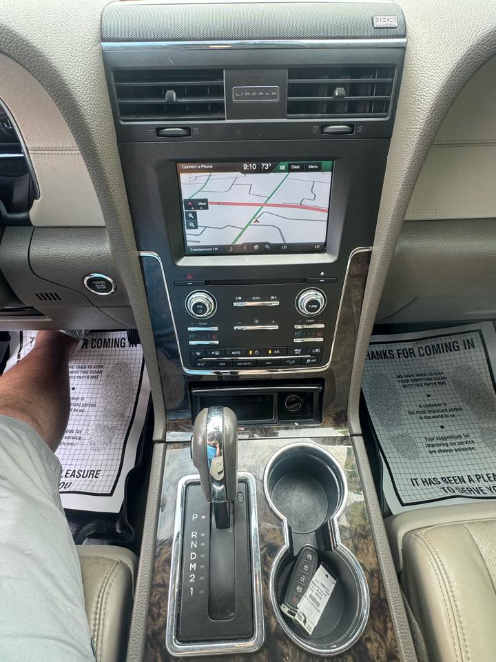 Lincoln Navigator 4WD 4dr 2015