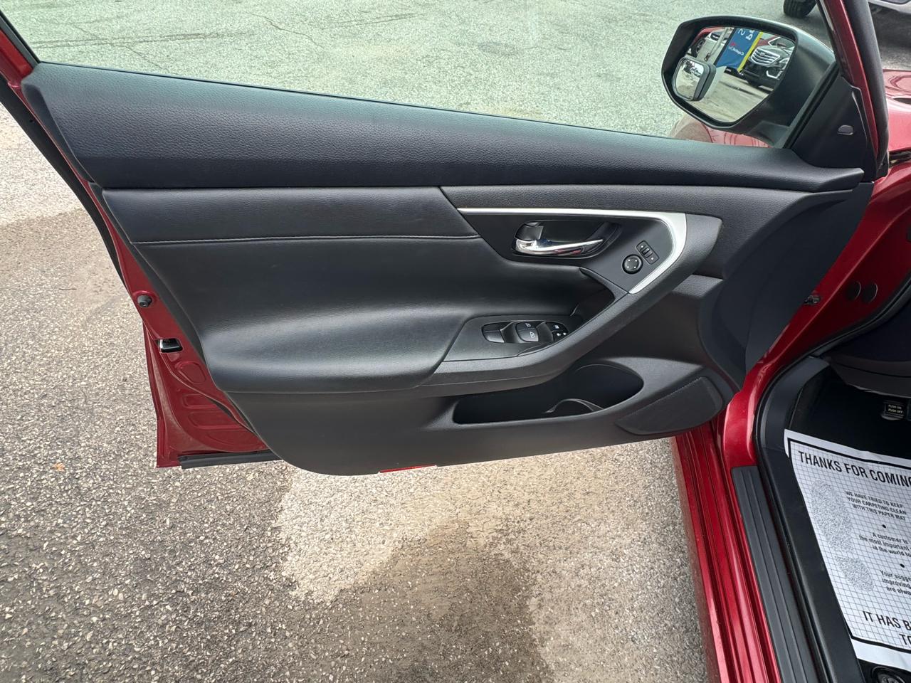 Nissan Altima 4dr Sdn I4 2.5 SV 2015