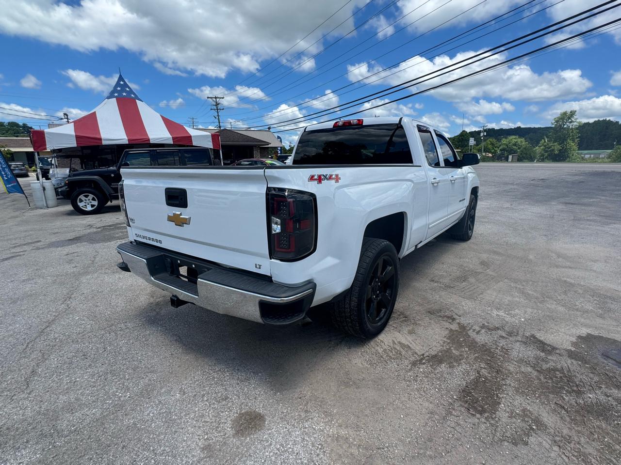 Chevrolet Silverado 1500 4WD Double Cab 143.5" LT w/1LT 2016