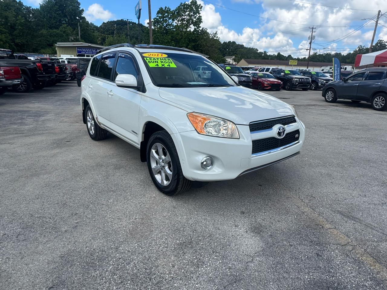 Toyota RAV4 4WD 4dr V6 5-Spd AT Ltd (Natl) 2011