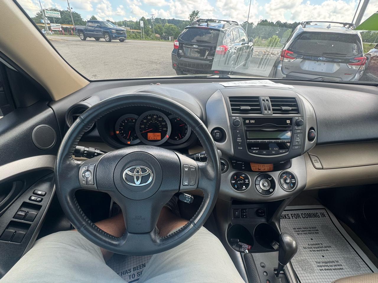 Toyota RAV4 4WD 4dr V6 5-Spd AT Ltd (Natl) 2011