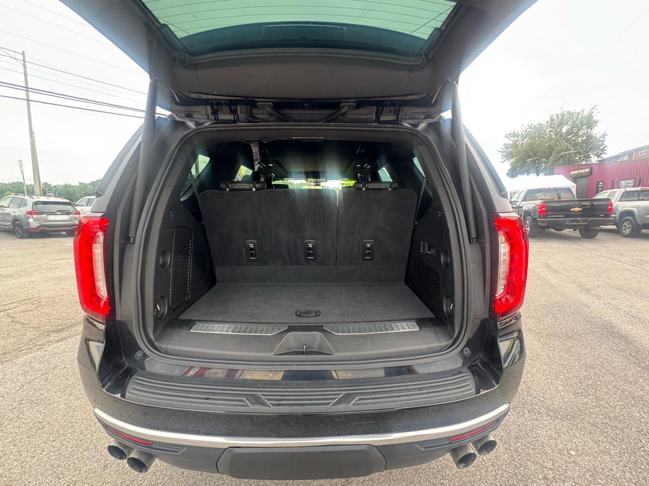 GMC Yukon 4WD 4dr Denali 2021