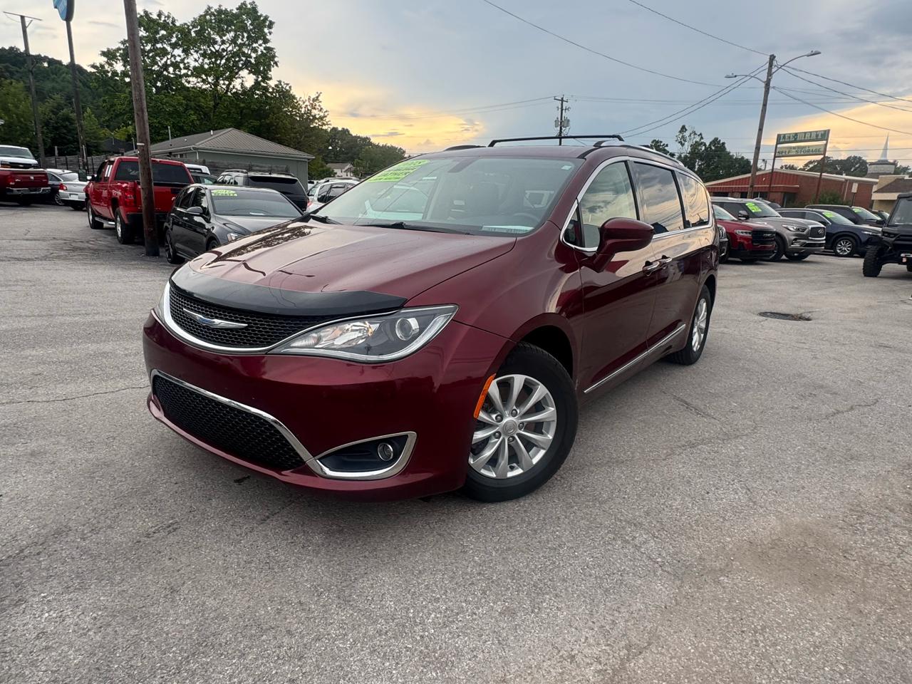 Chrysler Pacifica Touring L FWD 2018