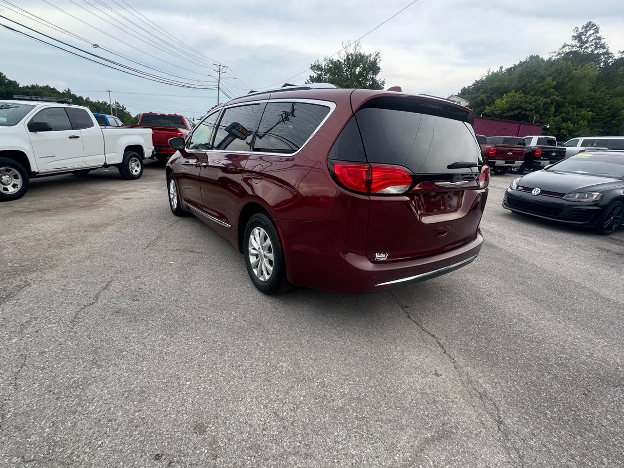 Chrysler Pacifica Touring L FWD 2018