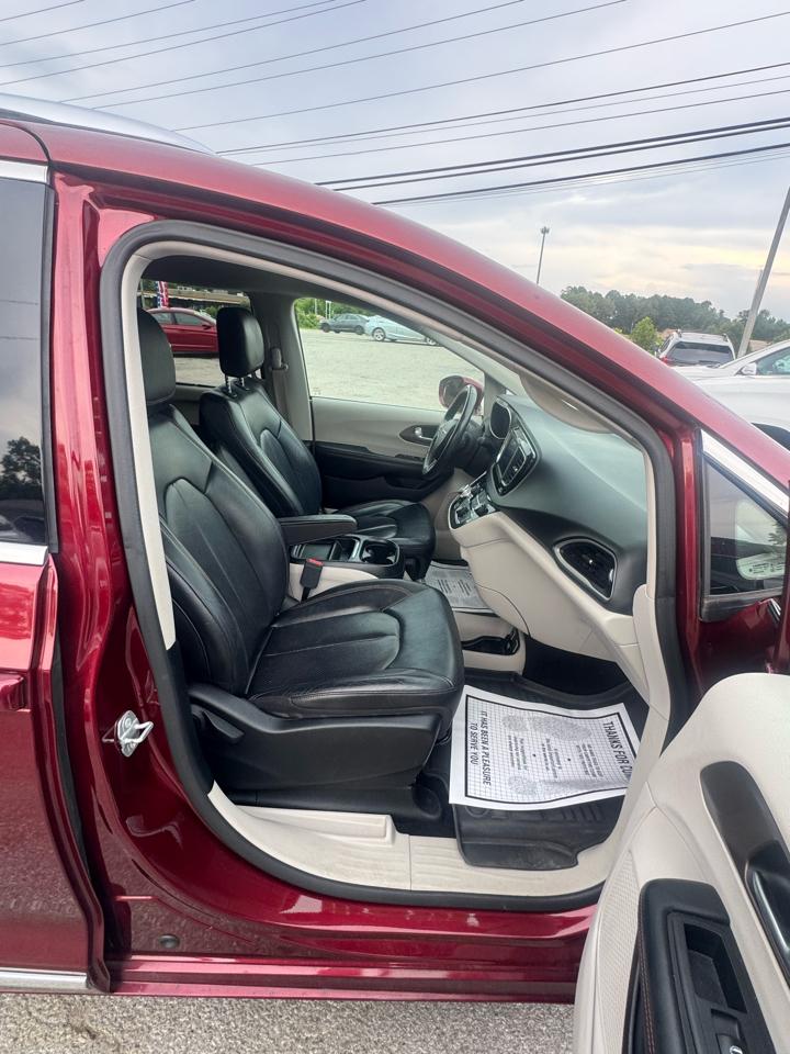 Chrysler Pacifica Touring L FWD 2018