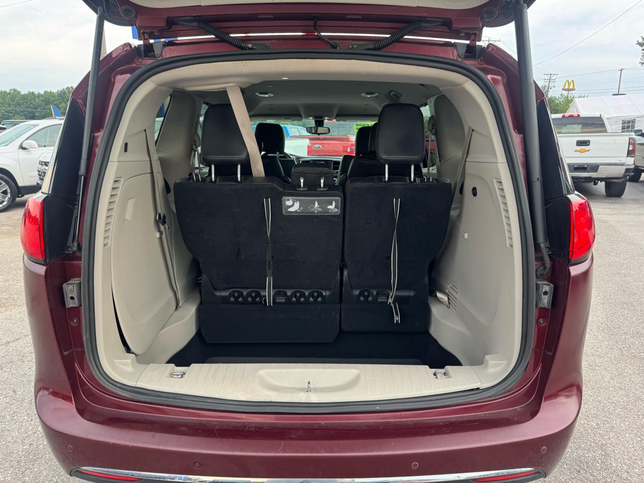 Chrysler Pacifica Touring L FWD 2018