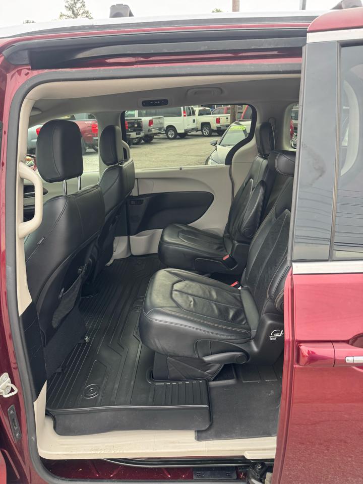 Chrysler Pacifica Touring L FWD 2018