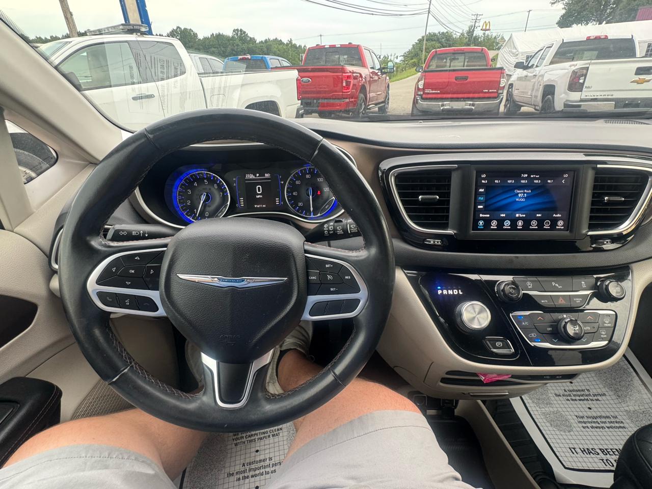 Chrysler Pacifica Touring L FWD 2018
