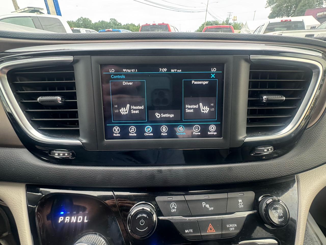 Chrysler Pacifica Touring L FWD 2018