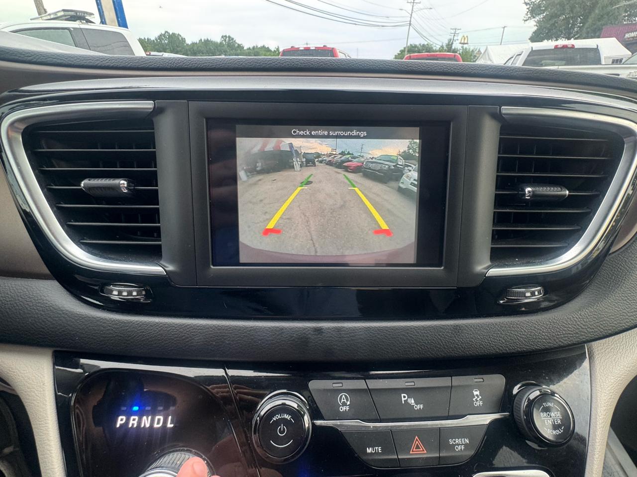 Chrysler Pacifica Touring L FWD 2018