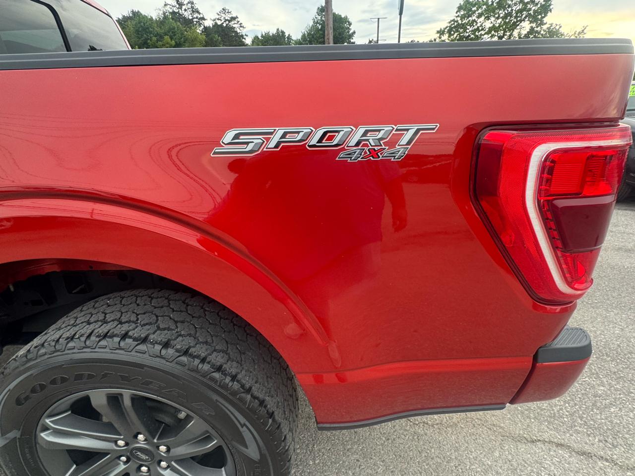 Ford F-150 4WD SuperCrew 139" XLT 2023