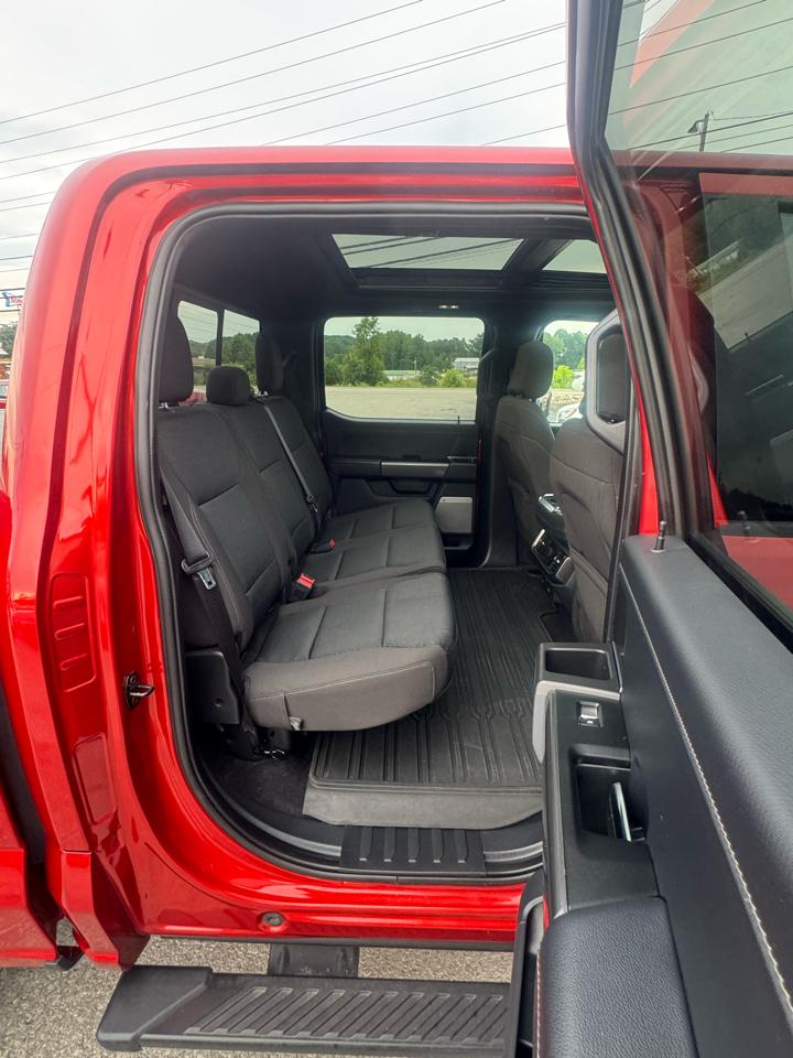 Ford F-150 4WD SuperCrew 139" XLT 2023