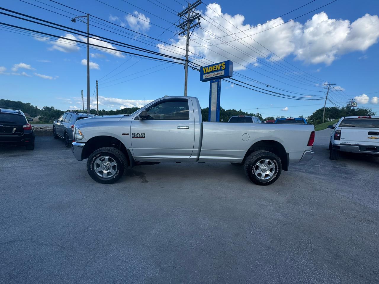RAM 3500 4WD Reg Cab 140.5" SLT 2016