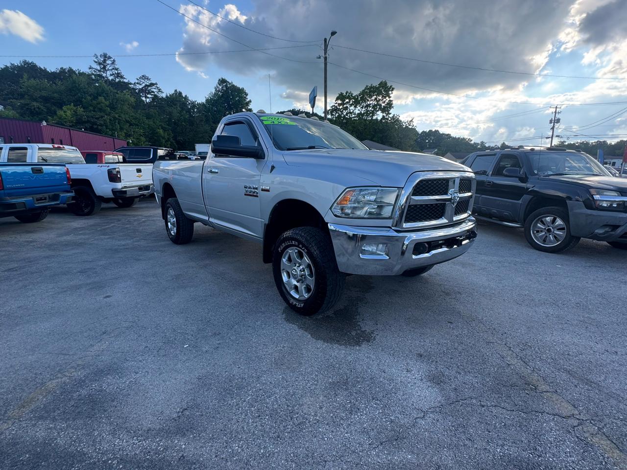 RAM 3500 4WD Reg Cab 140.5" SLT 2016