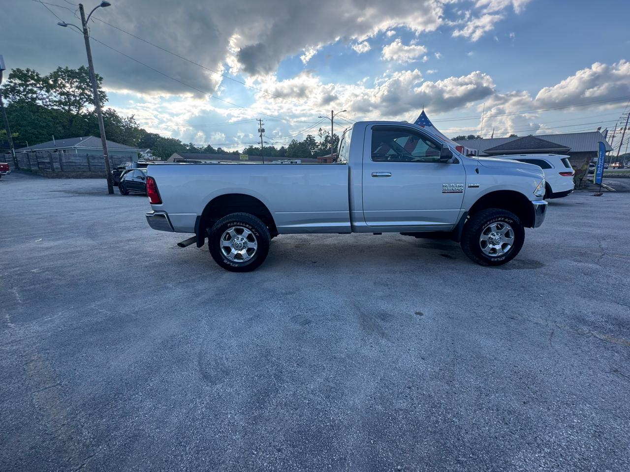 RAM 3500 4WD Reg Cab 140.5" SLT 2016