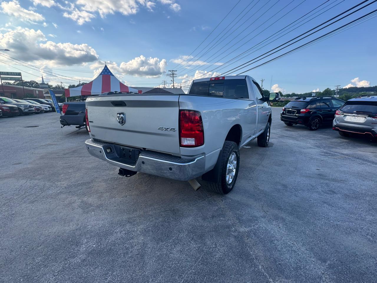 RAM 3500 4WD Reg Cab 140.5" SLT 2016