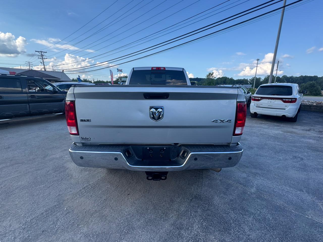 RAM 3500 4WD Reg Cab 140.5" SLT 2016