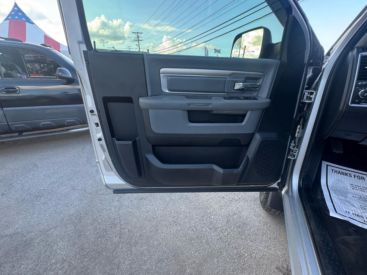 RAM 3500 4WD Reg Cab 140.5" SLT 2016