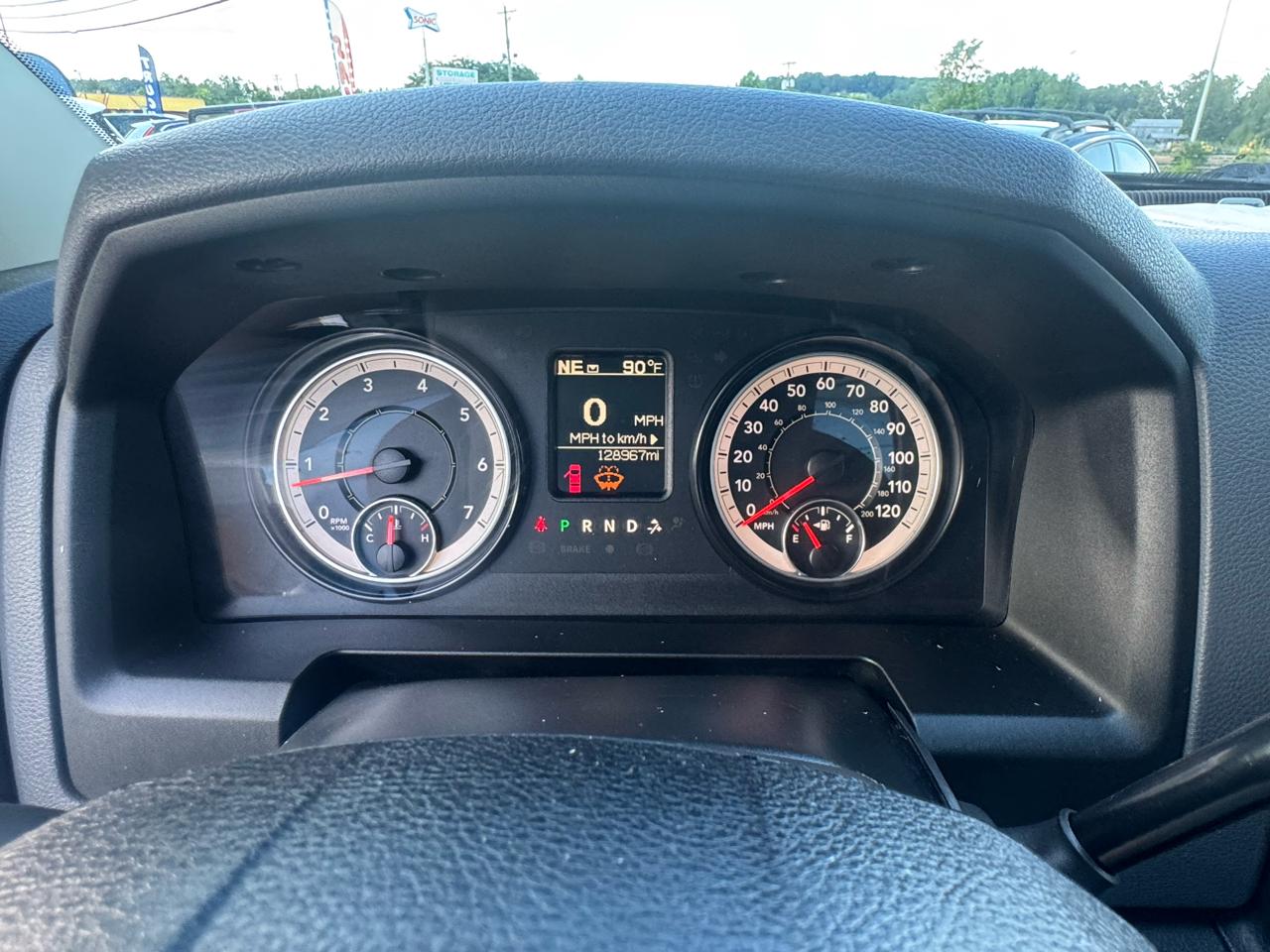 RAM 3500 4WD Reg Cab 140.5" SLT 2016