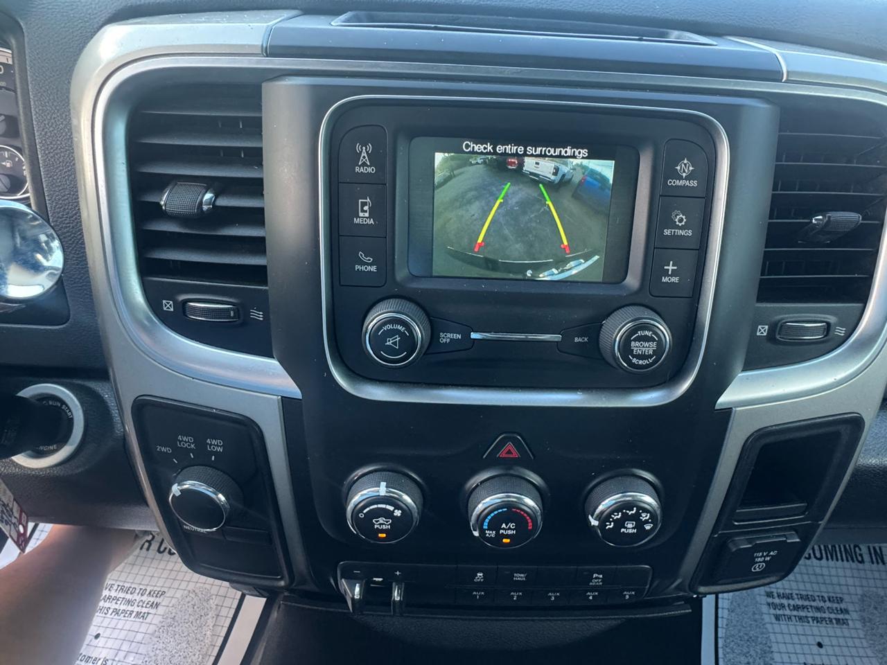 RAM 3500 4WD Reg Cab 140.5" SLT 2016