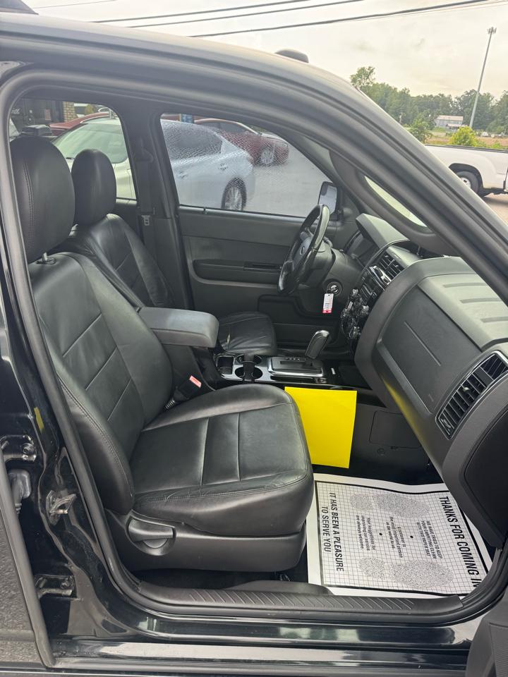 Ford Escape FWD 4dr XLT 2011