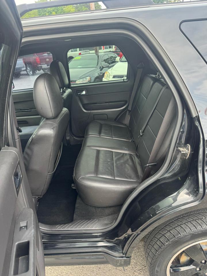 Ford Escape FWD 4dr XLT 2011