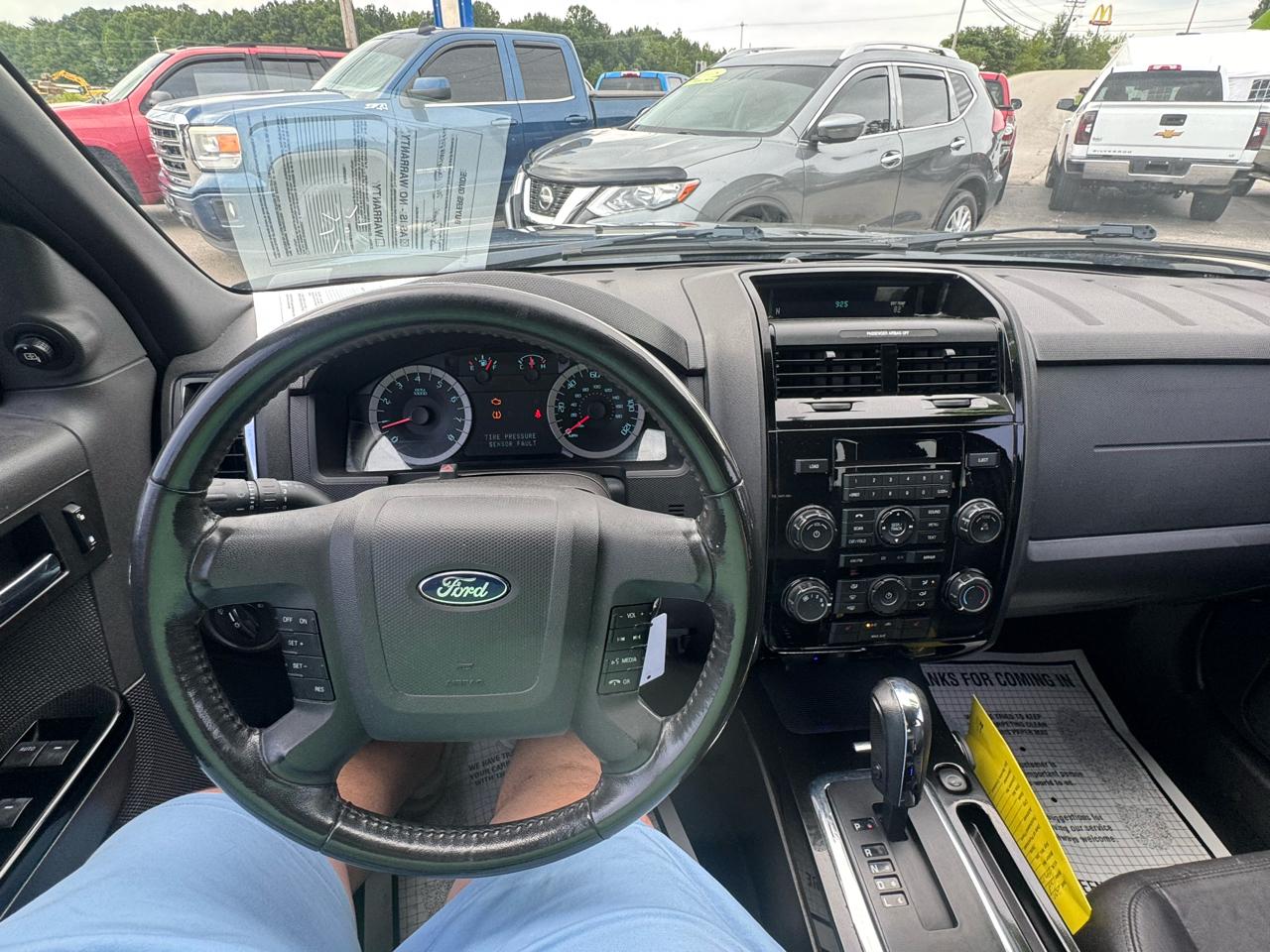 Ford Escape FWD 4dr XLT 2011