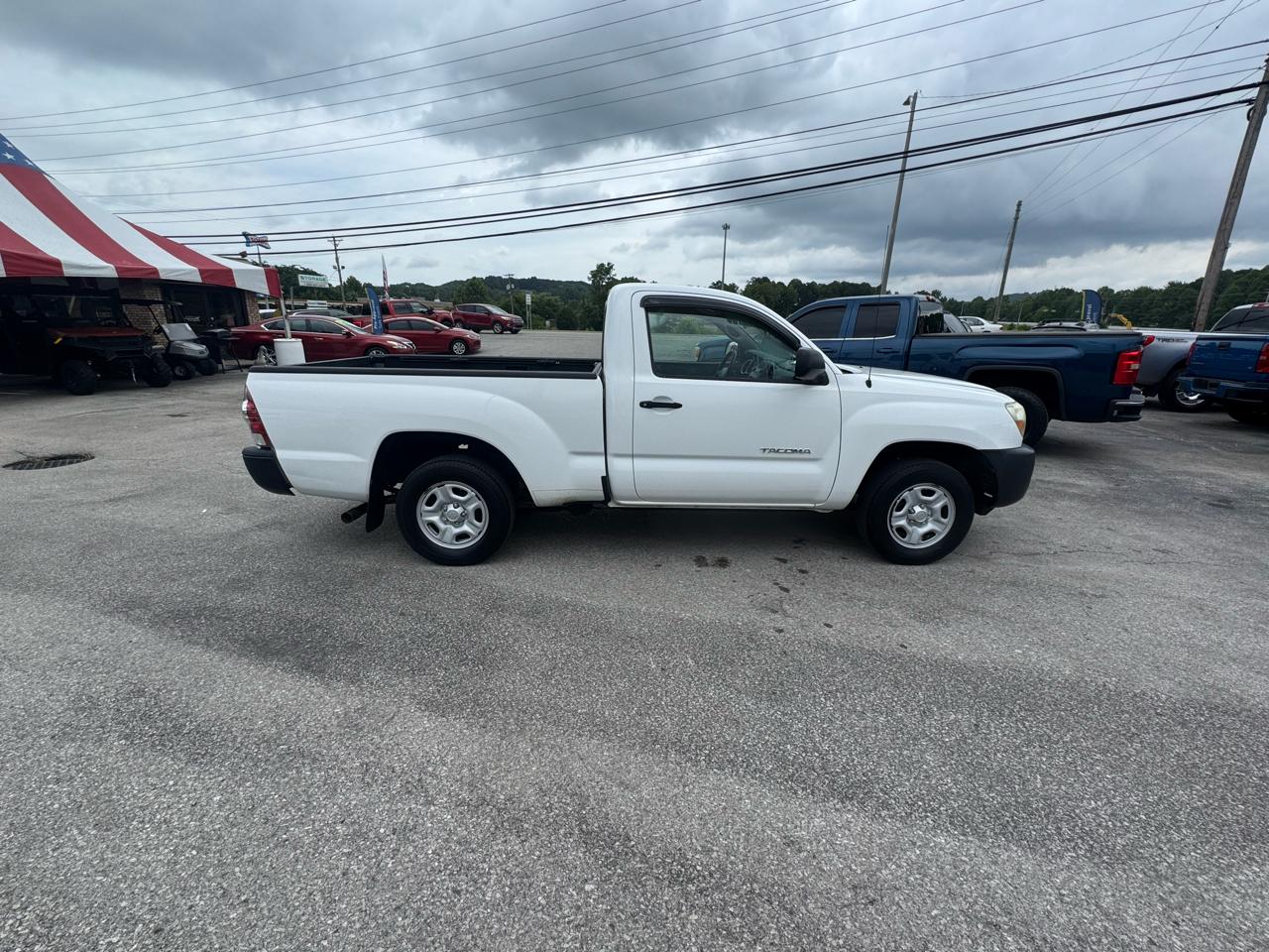 Toyota Tacoma 2WD Reg I4 MT (Natl) 2009