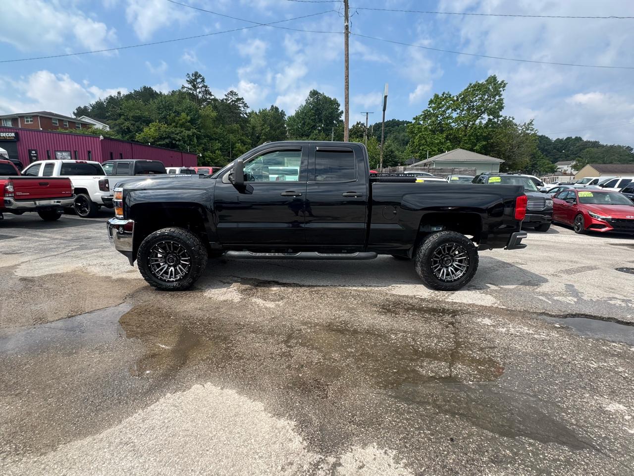 Chevrolet Silverado 2500HD 4WD Double Cab 144.2" LT 2015